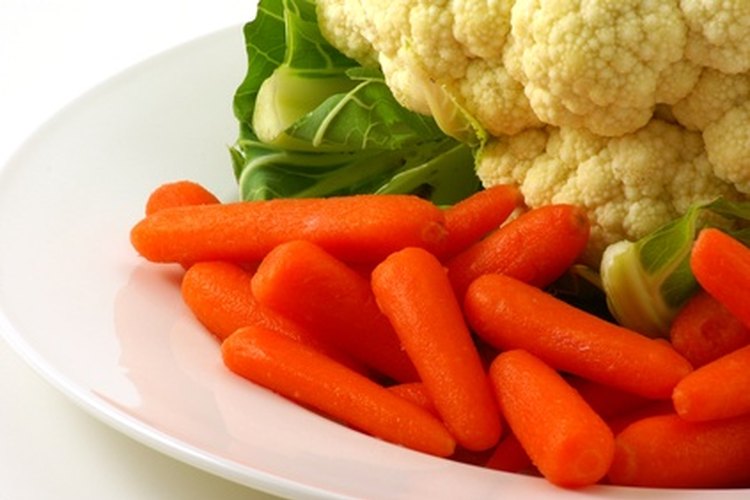 Las zanahorias, el coliflor, las espinacas y los pepinos son unos pocos vegetales que están bien.