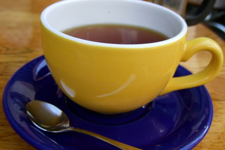 Un día antes de la colonoscopía, el té sin leche o crema es permitido.