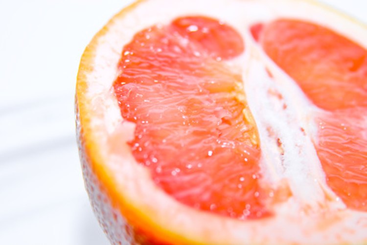 La vitamina C se encuentra en las frutas cítricas.