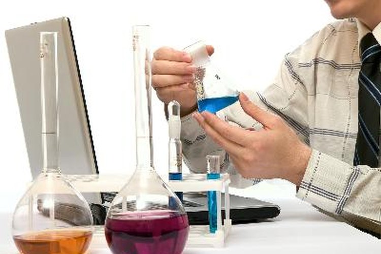 La combinación de genes se expresa a sí misma en los rasgos de una persona.
