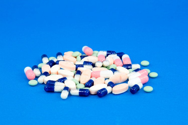 Tomar zinc en cantidades de 450 mg o más puede causar problemas con el hierro en la sangre, y la administración de dosis únicas de zinc de 10 a 30 g puede ser fatal.