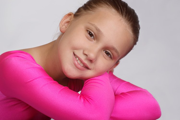 Las barras asimétricas son parte de los aparatos de la gimnasia artística femenina