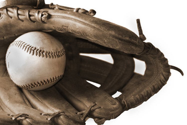 Aprende a determinar la talla de un guante de béisbol para tu mano.
