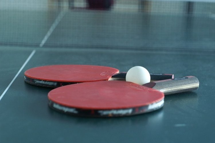 Las raquetas de tenis de mesa deben ser limpiadas después de cada partido.