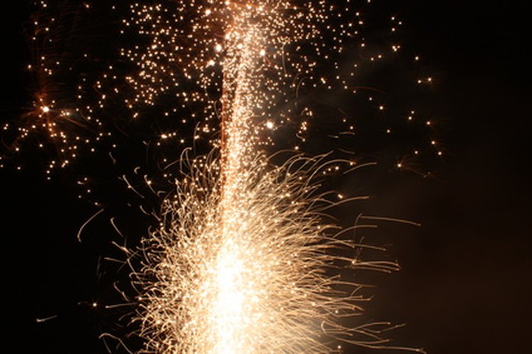 Nitrato de sodio: utilizado en los fuegos artificiales.