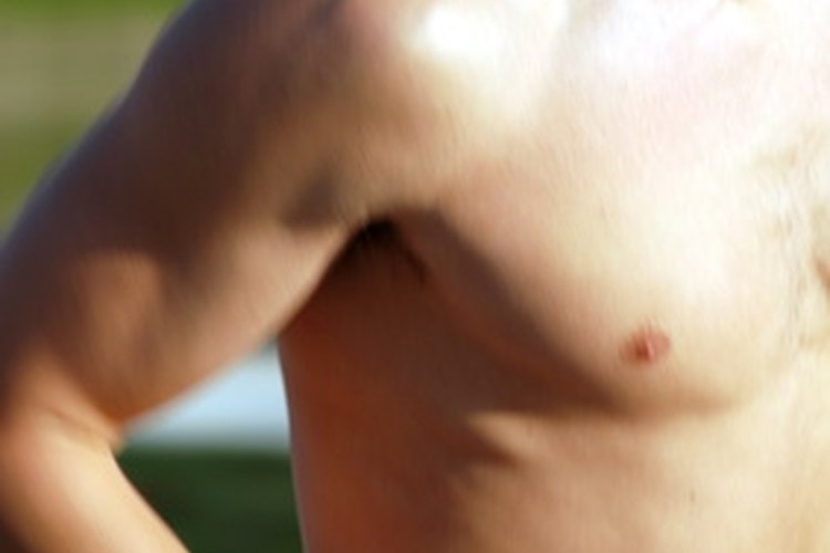 Los músculos pectorales se pueden lesionar fácilmente si no les cuida.