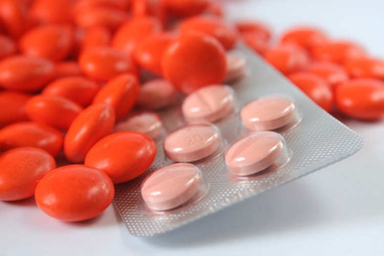 Las pastillas anticonceptivas alteran tus hormonas corporales.