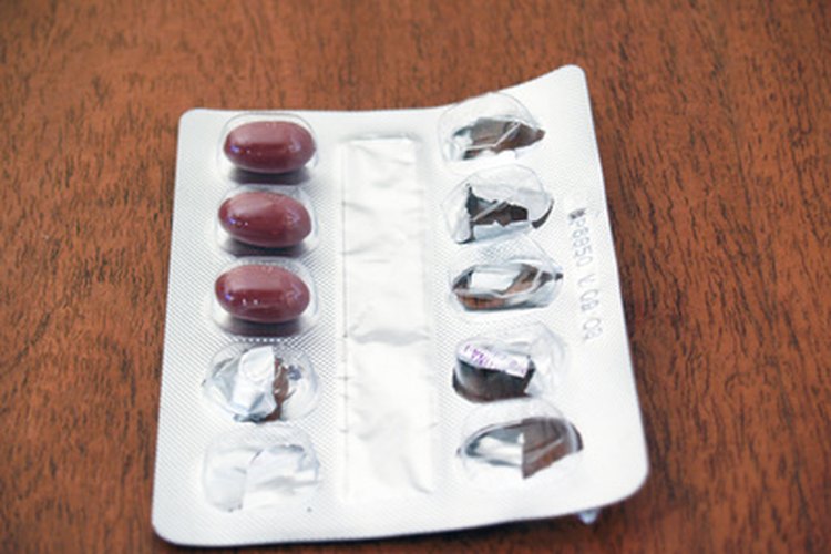 El Percocet es un analgésico con receta que puede utilizarse después de una cirugía. Generalmente se usa para ayudar a tratar un dolor de moderado a severo a corto plazo.