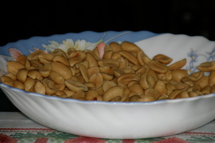 Los maníes (peanuts) son un refrigerio alto en calorías.