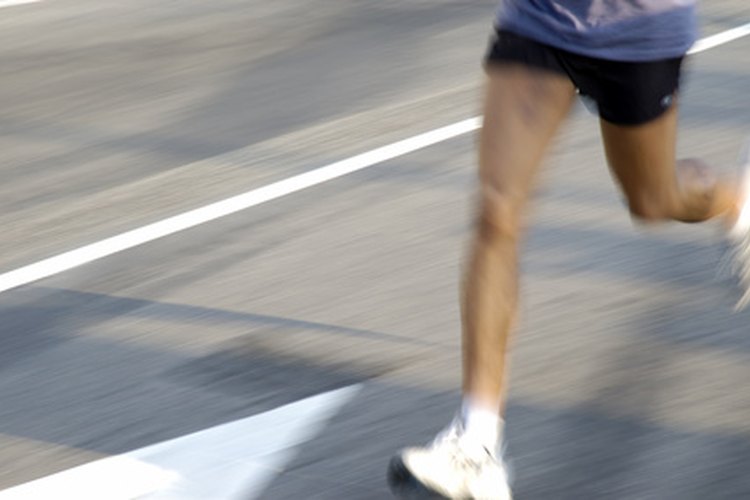 El dolor y la rigidez en la pantorrilla puede ser el resultado del exceso de ejercicio, en particular con la carrera.