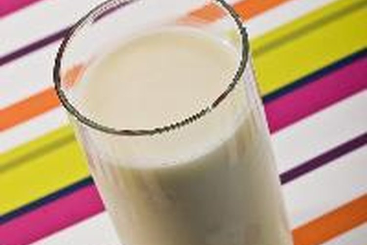 La lactosa es el azúcar que se produce naturalmente en la leche.