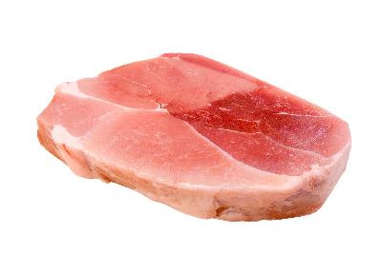Las carnes rojas tienen niveles altos de proteínas.