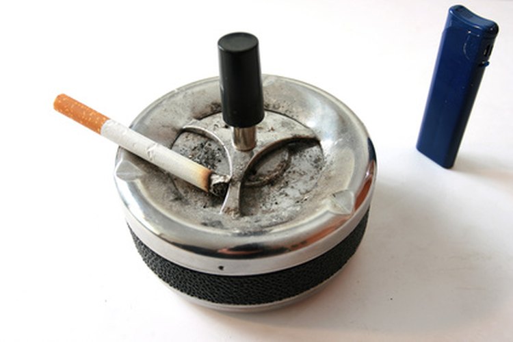 Fumar es una causa común y prevenible de la tos con flema en la mañana.