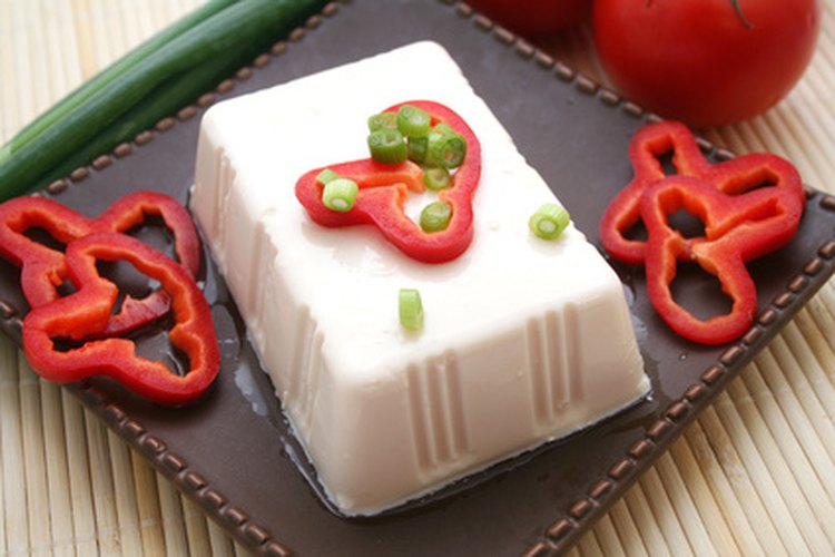 El tofu contiene compuestos similares al estrógeno.