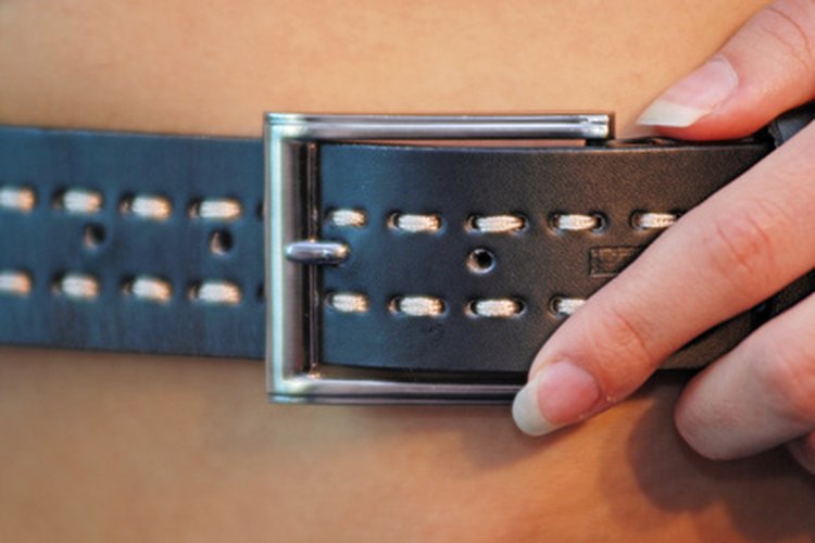 Relaja tus abdominales y evita usar cinturones ajustados después de correr.