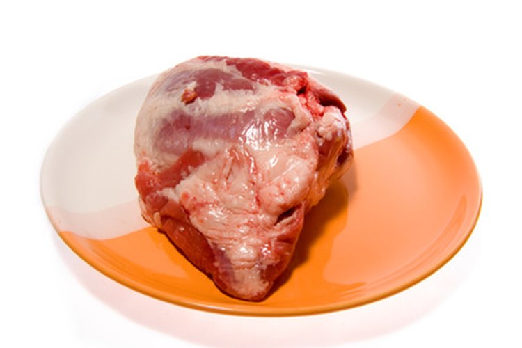 El corazón de res es tiene menor contenido graso que otros cortes de carne.