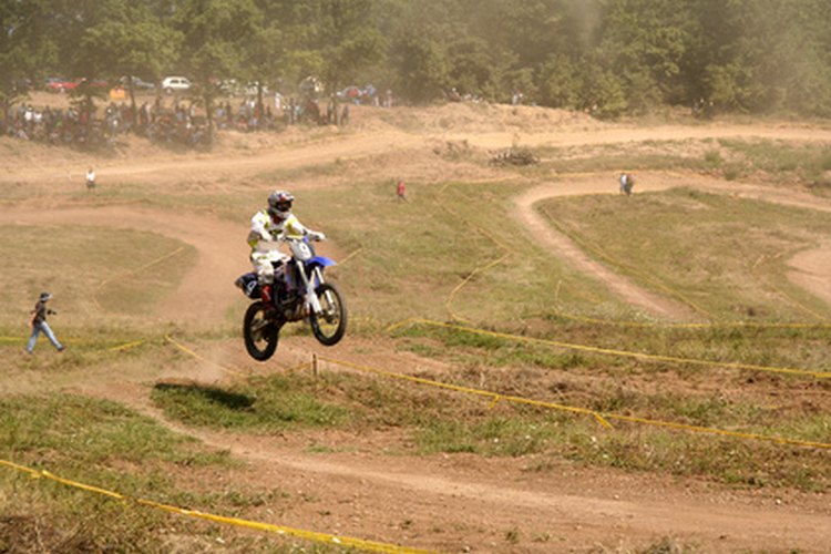 El éxito de las carreras de motocross requiere un alto nivel de condición física.