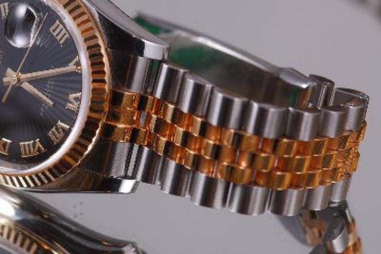 Debes mantener limpia la correa de tu reloj.