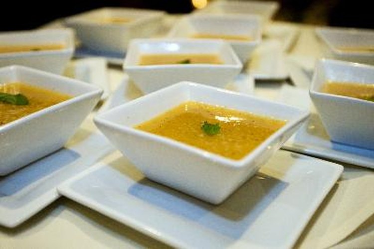 La sopa sin trozos sólidos está en el menú.