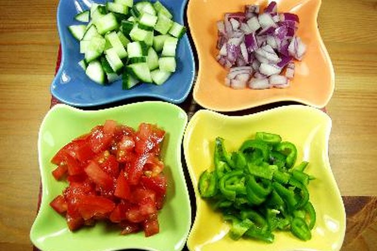 La vitamina K1 se encuentra en alimentos naturales.