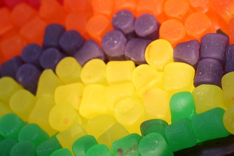 Los caramelos están llenos de azúcar refinado.