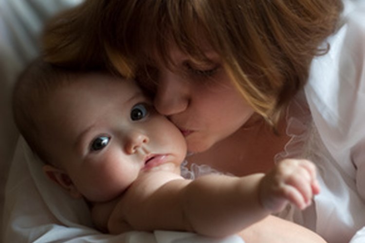 Las heces del bebé dependen de la alimentación de la madre