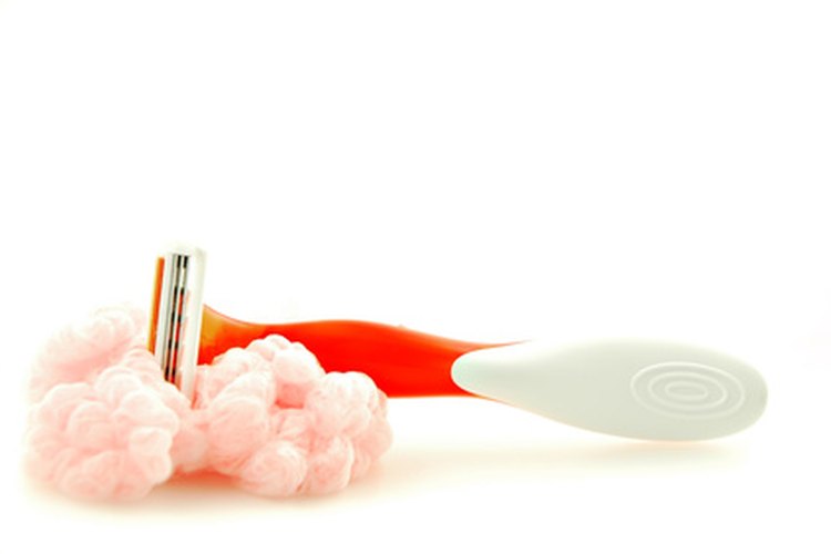 A la irritación por depilarte la región púbica se le conoce como pseudofoliculitis púbica.