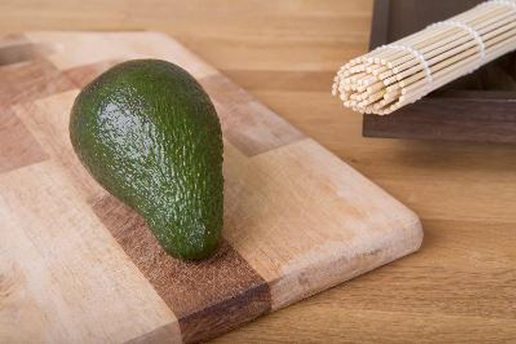 Entre los alimentos que contienen magnesio están la espinaca, el aguacate y los frijoles.
