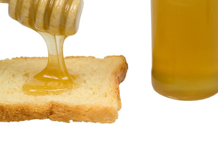 La miel cruda es un edulcorante natural que tiene beneficios para la salud.