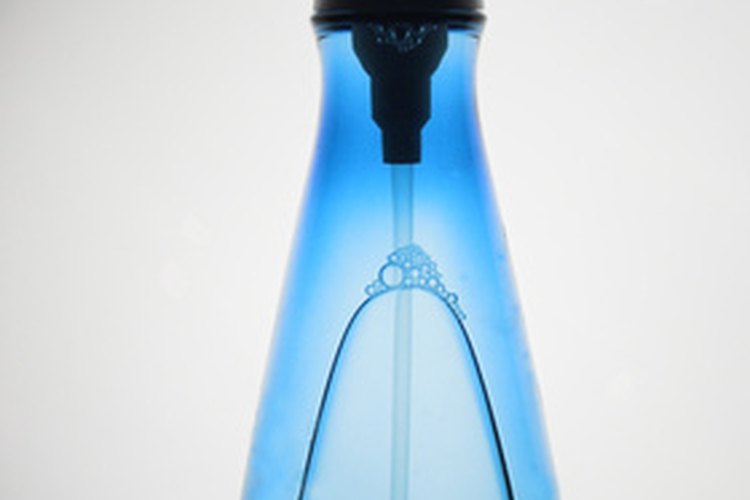 Si tienes que cambiar aceites o no quieres más olor, limpia el depósito del humidificador para eliminar todos los aceites.