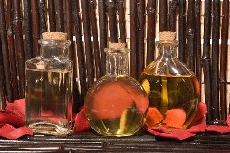El carvacrol se usa en desinfectantes naturales y biodegradables, combinado con otros compuestos naturales.