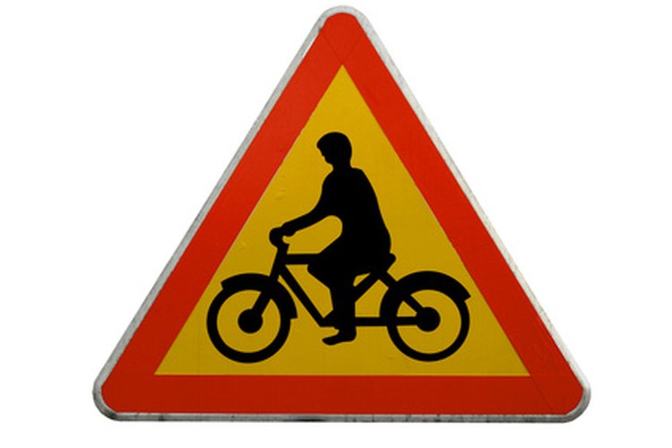 Sal de la cerretera con una bicicleta de ejercicios dentro de tu casa.