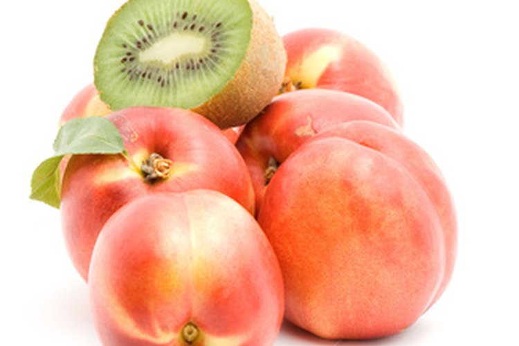 Los melocotones y kiwis son alimentos de baja densidad energética.