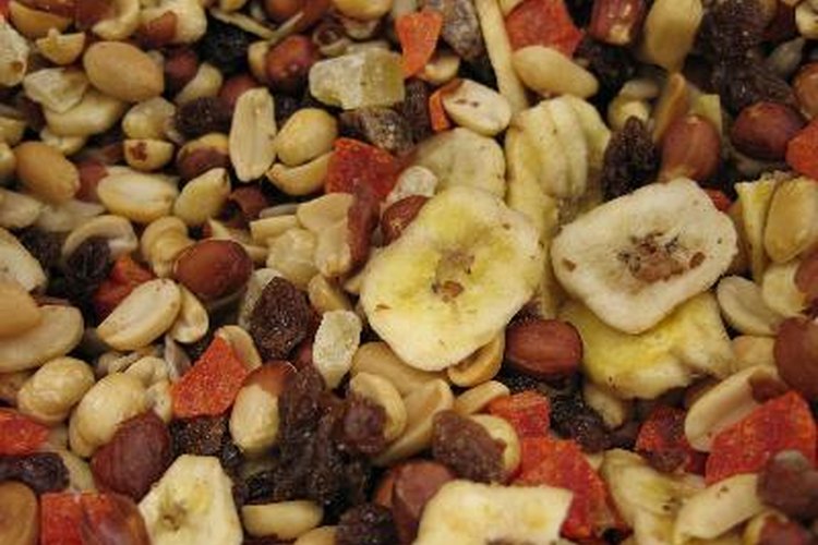 Los ingredientes básicos de las mezclas de frutos secos son saludables cuando las medidas igualan tu nivel de actividades.
