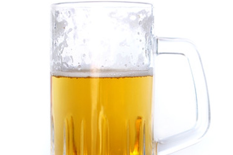 La Tecate es una cerveza común originaria de Baja California.