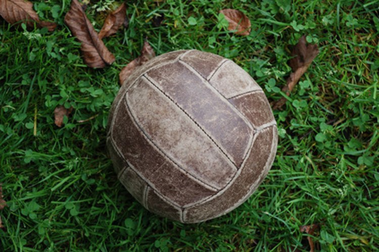 Volear es habilidad esencial del voleibol.