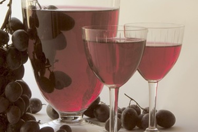 El vino tinto no reduce el colesterol total.