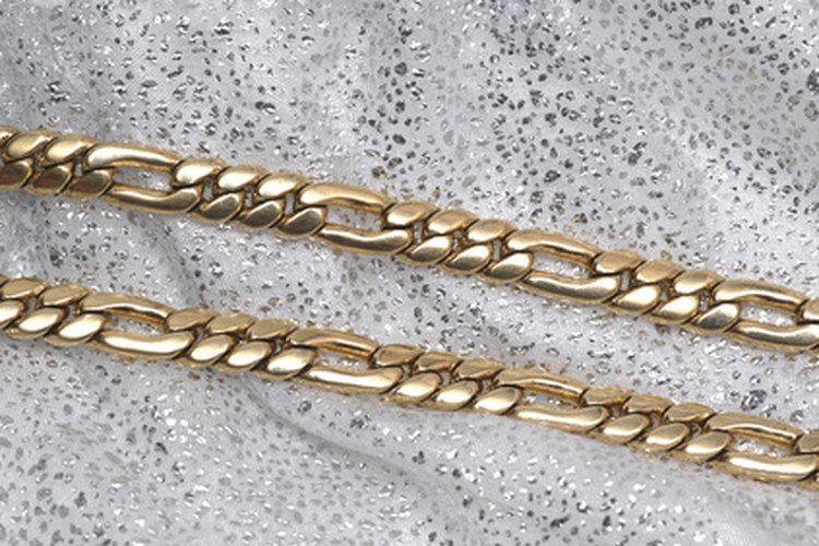 How to Tell the Difference Between Gold & Brass Chains