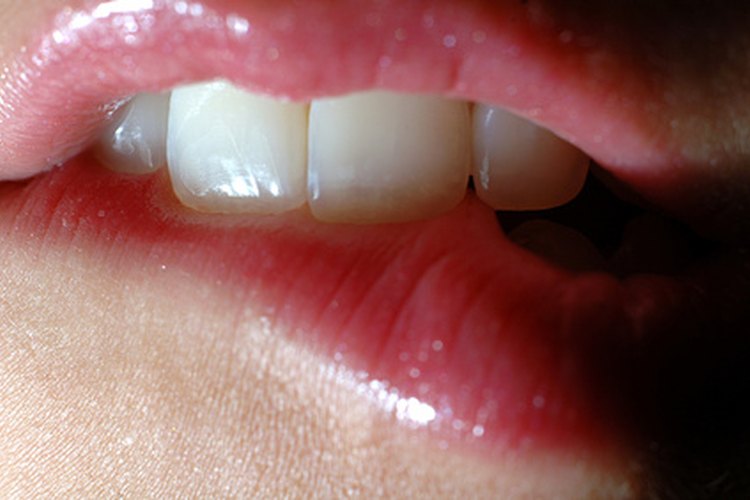 Los labios pueden hincharse por varios motivos.