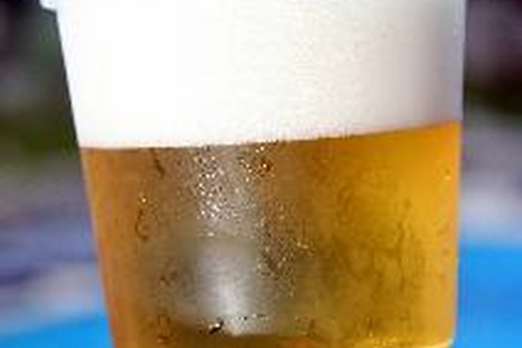 Realmente no existe una alergia a la cerveza, sino que los ingredientes que la componen pueden causar una reacción adversa.