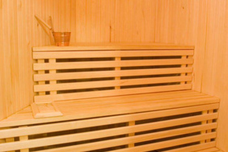 Un cuarto de sauna te puede ayudar a relajarte mientras limpias tu cuerpo.