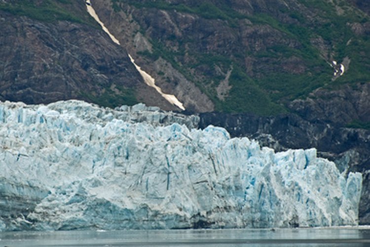 El agua de glaciar a menudo tiene un pH más bajo que el agua subterránea.