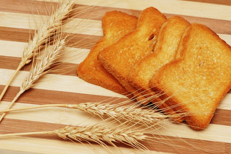 Las tostadas de trigo entero son un alimento apropiado para hacer dieta.
