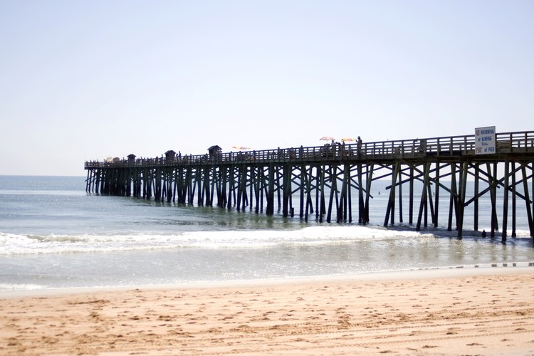 Jason Ganser/iStock/Getty Images Fishing pier in Florida