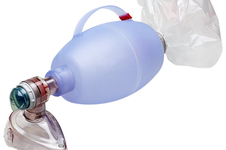 La bolsa Ambu debería ser una parte indispensable del carro de emergencias o en un botiquín de prime