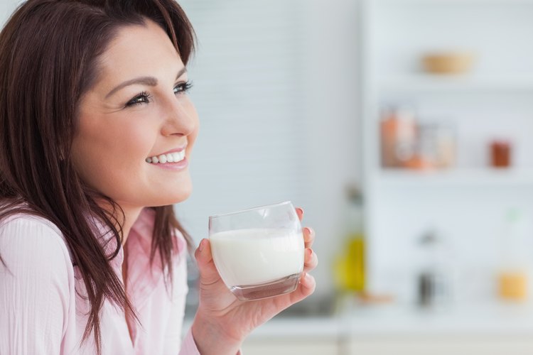 Evita las comidas ricas en calcio como la leche.