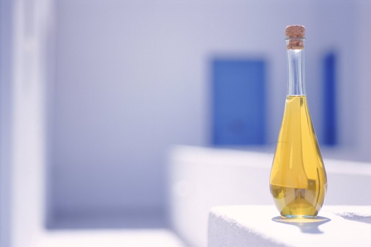 El aceite de canola y de girasol proporcionan grasas insaturadas saludables.