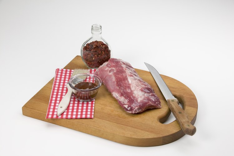 La salsa de barbacoa del Famous Dave´s le agrega mucho sodio a la comida.