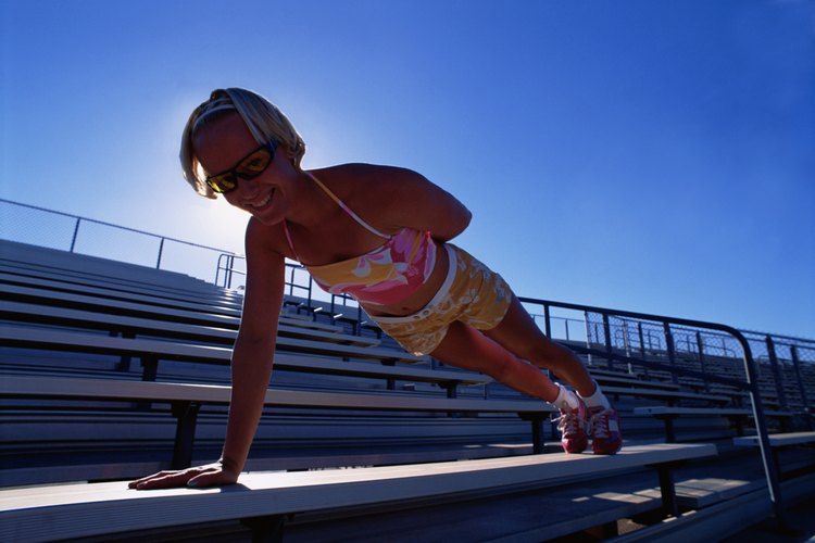 Para entrenar con peso, o hay que comprar una membresía de un gimnasio y viajar al gimnasio cada vez que desees hacer ejercicio o comprar pesas para usar en casa.