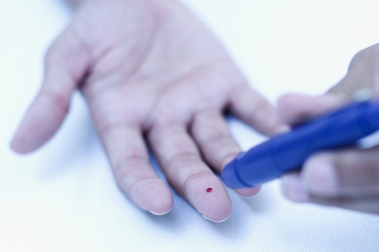Las pruebas de azúcar en sangre se utilizan para preveer, diagnosticar y monitorear la diabetes.